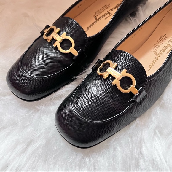 SALVATORE FERRAGAMO Gancini Logo Pebbled Leather Loafers - Picture 5 of 13